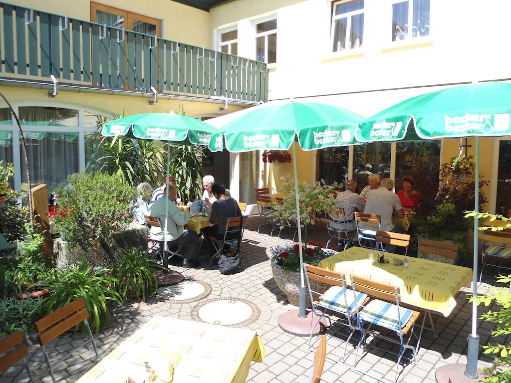 Gasthof Und Landhotel Zur Ausspanne Klipphausen Exterior foto