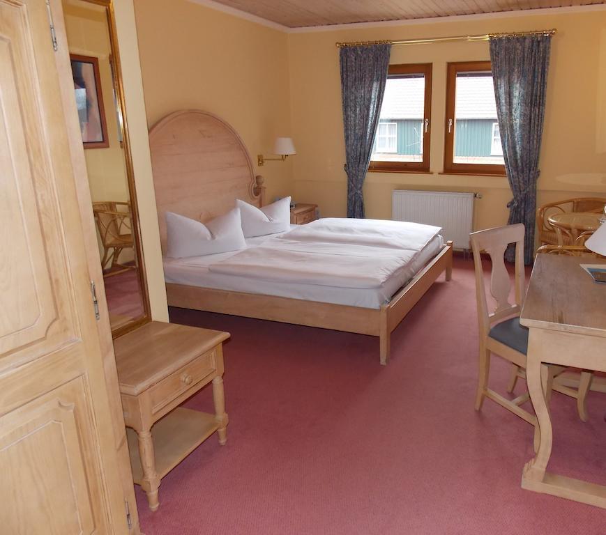 Gasthof Und Landhotel Zur Ausspanne Klipphausen Habitación foto