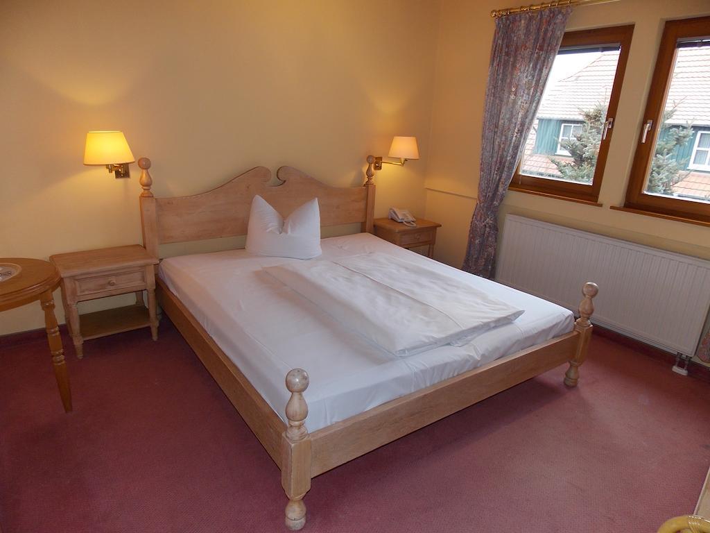Gasthof Und Landhotel Zur Ausspanne Klipphausen Habitación foto